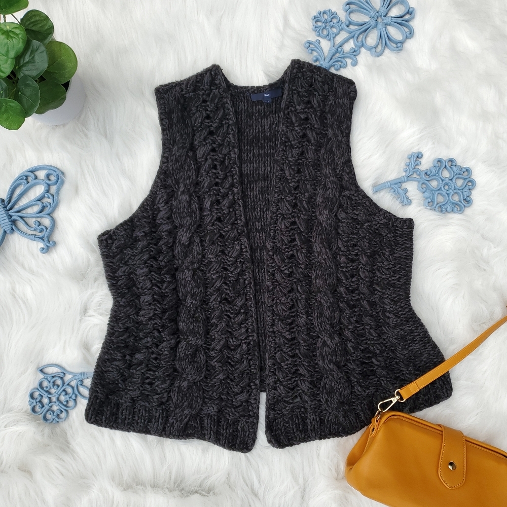 Gap sweater vest